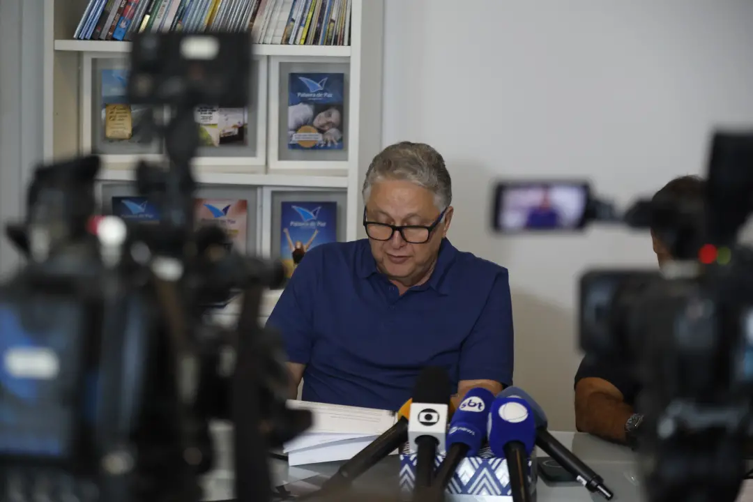 Garotinho desistiu de recurso para a eleição do Rio, dizendo que a votação foi consagração dos corruptos. É muito pesad…
