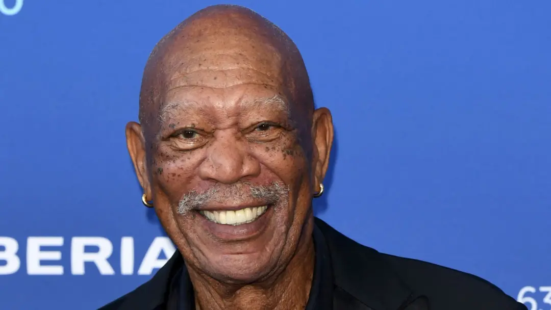 Morgan Freeman, com sua franquia de filmes de assalto, virou sucesso número 1 no streaming. Isso mostra que a narrativa…