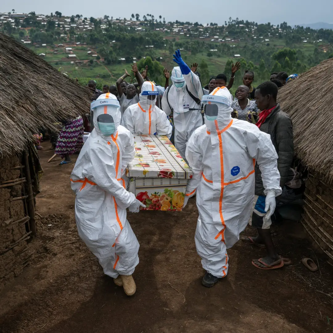 Mangala, na República Democrática do Congo, viu a epidemia de Ebola piorar muito rápido por falta de apoio externo aos …