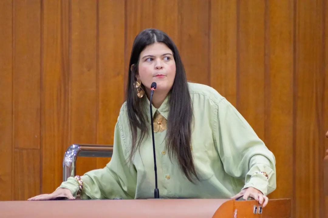 Aava Santiago pode perder o mandato na Câmara de Goiânia após o TRE-GO decidir sobre infidelidade partidária. A mudança…