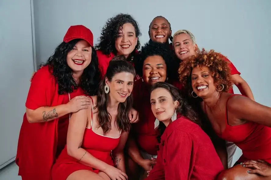 Rua do Senado recebe Samba do Senado domingo, 11 de outubro, com Galocantô e Samba Que Elas Querem a partir das 15h. É …