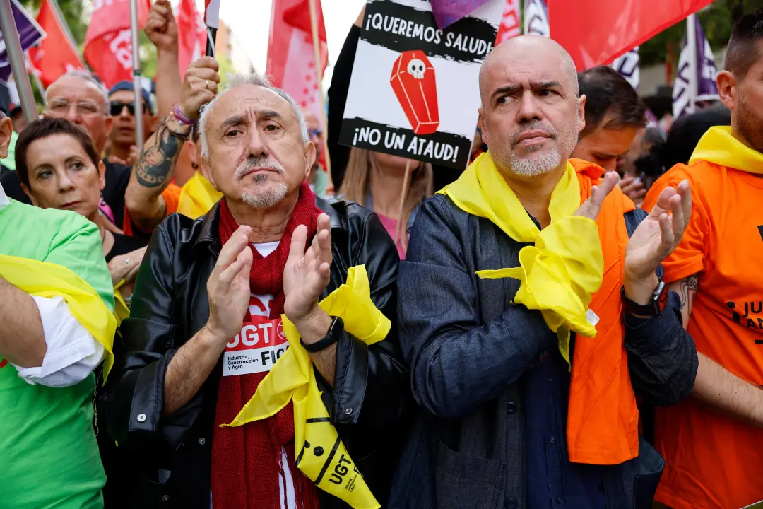 Sindicatos maiores da Espanha, UGT e CC OO, vão fazer greve geral por causa da crise da moradia. A paralisação deve oco…