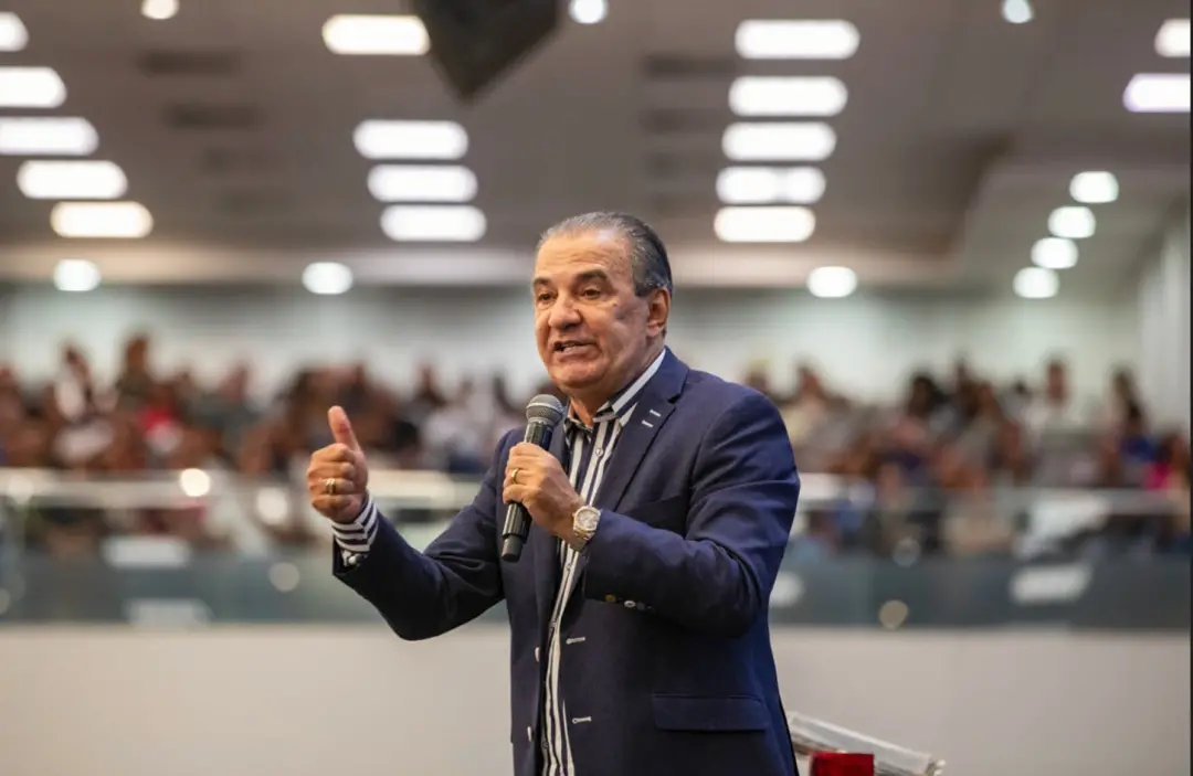 Pastor Silas Malafaia atuou como cabo eleitoral de muitos senadores no Senado neste domingo. É um movimento que mostra …