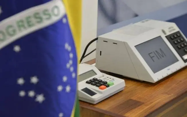São Paulo teve 22,5% de abstenção no primeiro turno das eleições gerais de 2026. O aumento no não comparecimento mostra…