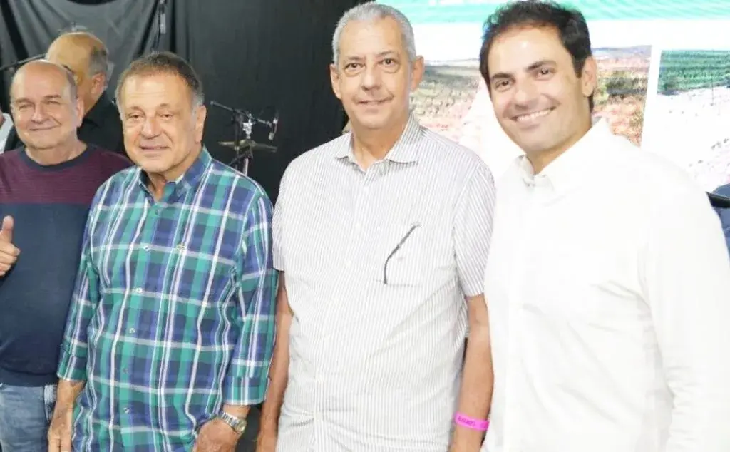 Catalão viu Jamil Calife ser reeleito com 47.993 votos, derrotando Adib Elias com 26.379 votos. Essa diferença mostra c…