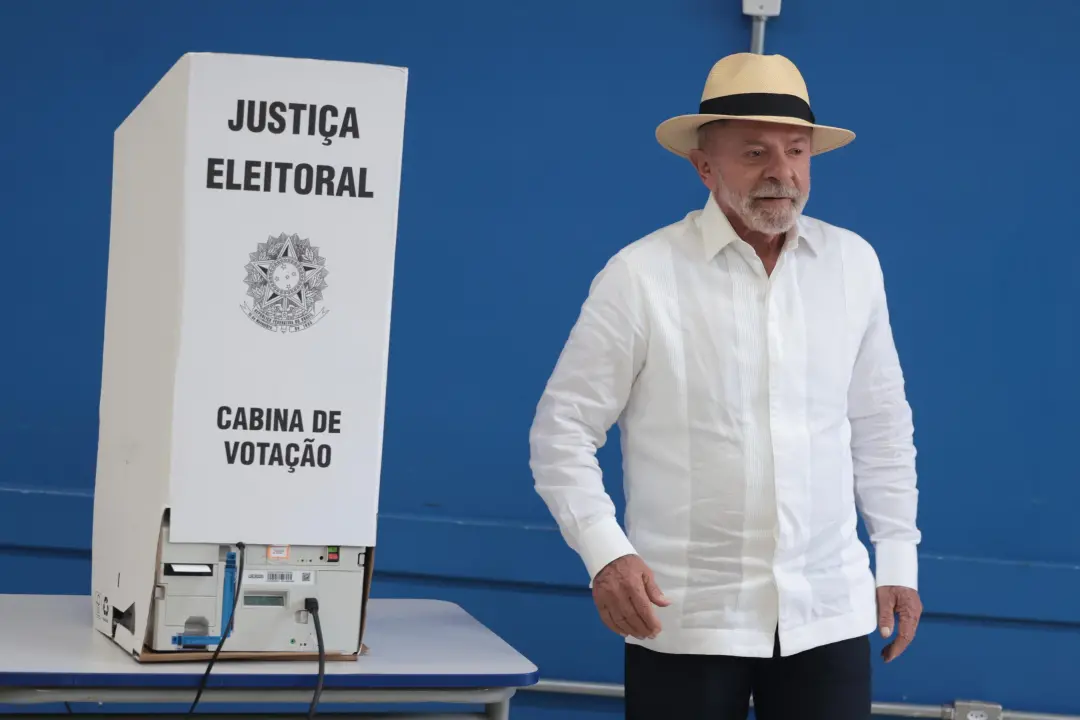 Lula recebeu mais votos em apenas 9 das 92 cidades do Rio de Janeiro, totalizando 39,41% dos votos estaduais. Esse dese…