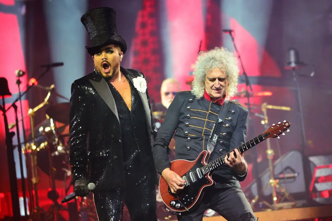 Brian May diz que Queen não fará mais turnês, achando que cinquenta anos já é o suficiente. Eu concordo que descansar e…