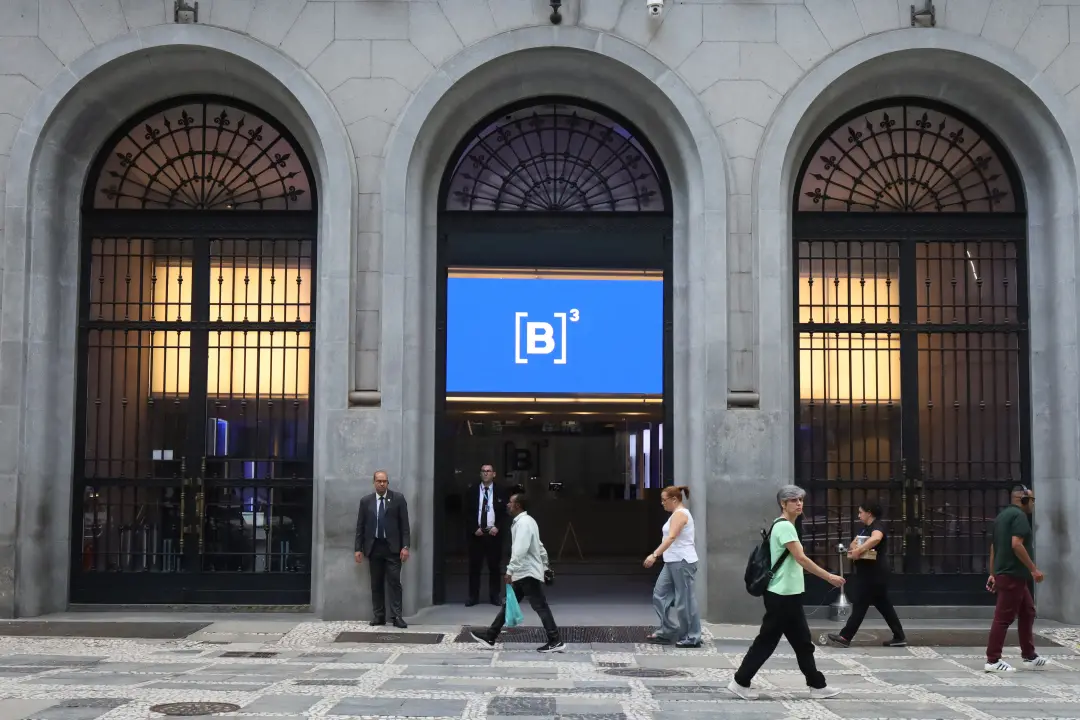 Ibovespa tem potencial de subir 30% com ajuste fiscal mais duro, diz UBS, se Flávio Bolsonaro ganhar. Uma âncora fiscal…