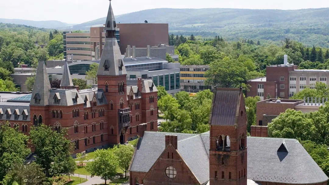 Cornell University relaxou as penalidades de fraternidades após um policial levantar preocupações com riscos de saúde e…