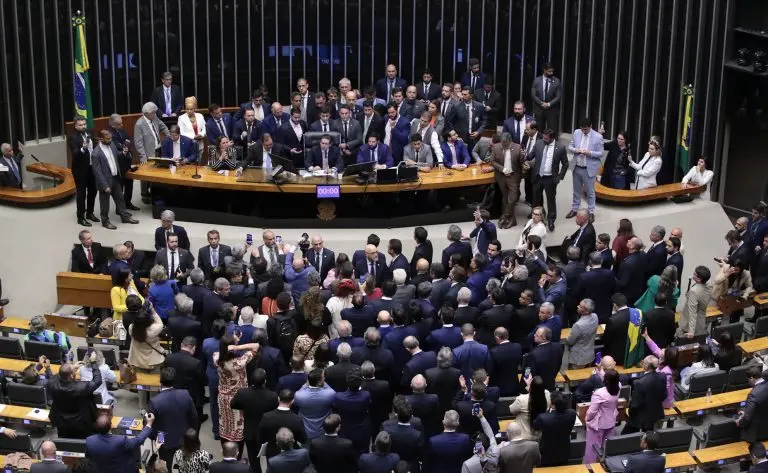 Senado elegeu 12 mulheres no último domingo, o maior número desde a redemocratização, superando o recorde de 2002. Isso…