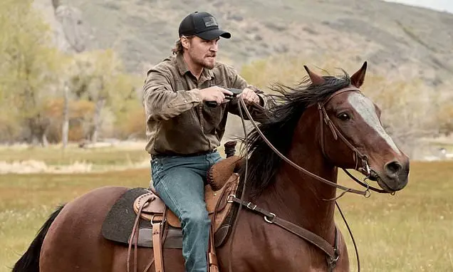 Luke Grimes, que interpretava Kayce Dutton em Yellowstone, foi morto na estreia da segunda temporada de Marshals. Essa …