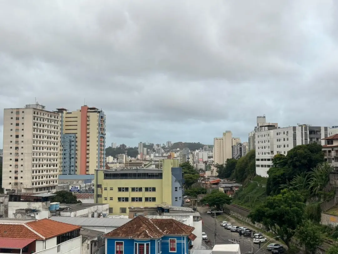 Juiz de Fora e Zona da Mata têm muita nebulosidade e calor essa semana, com pancadas de chuva isoladas esperadas, segun…
