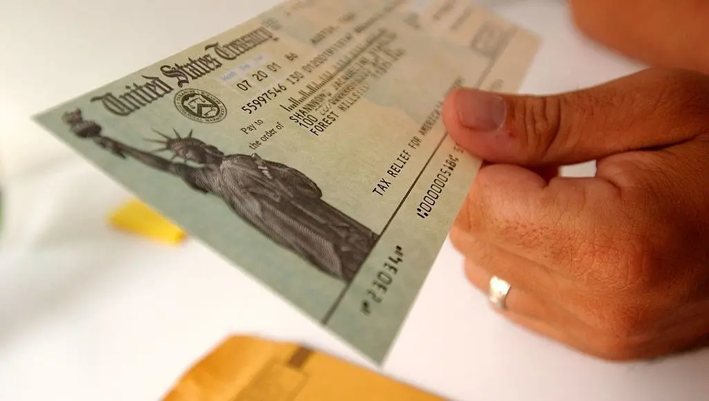 Um cheque de 5000 dólares para americanos pelo presidente republicano. Essa promessa levanta dúvidas sobre a concretude…