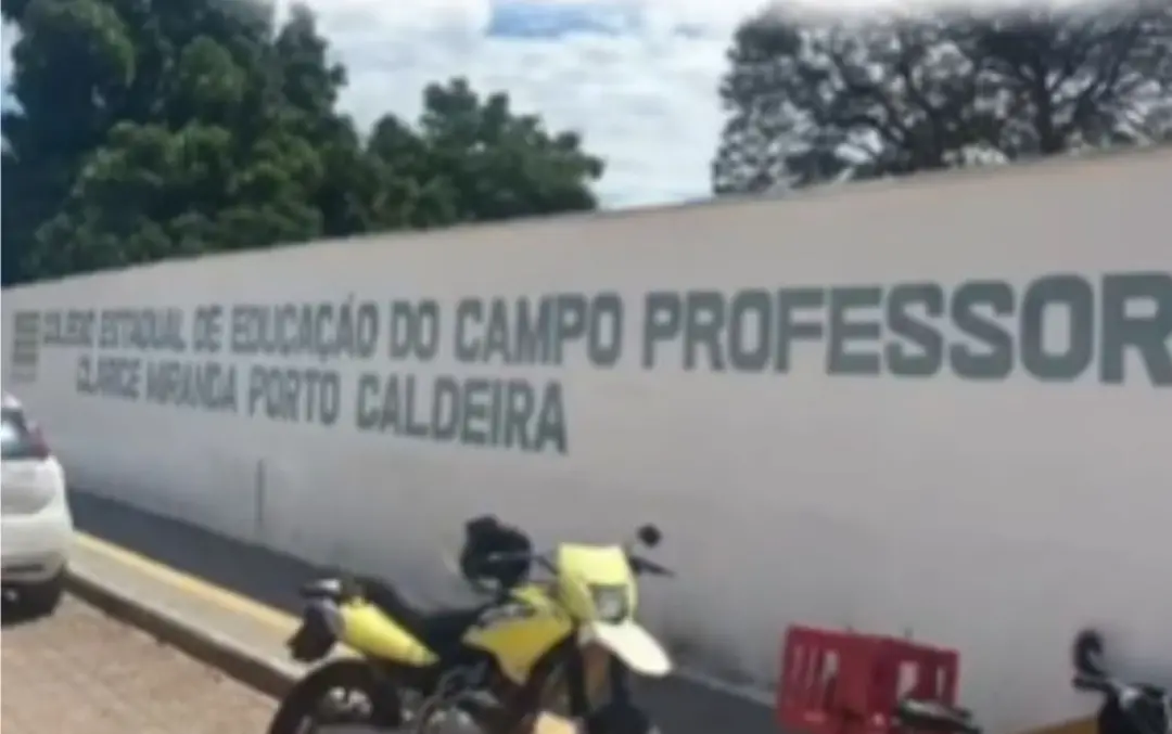 Em Sítio D Abadia, em Goiás, uma idosa morreu após passar mal dentro de uma sala de votação no domingo. É triste ver es…