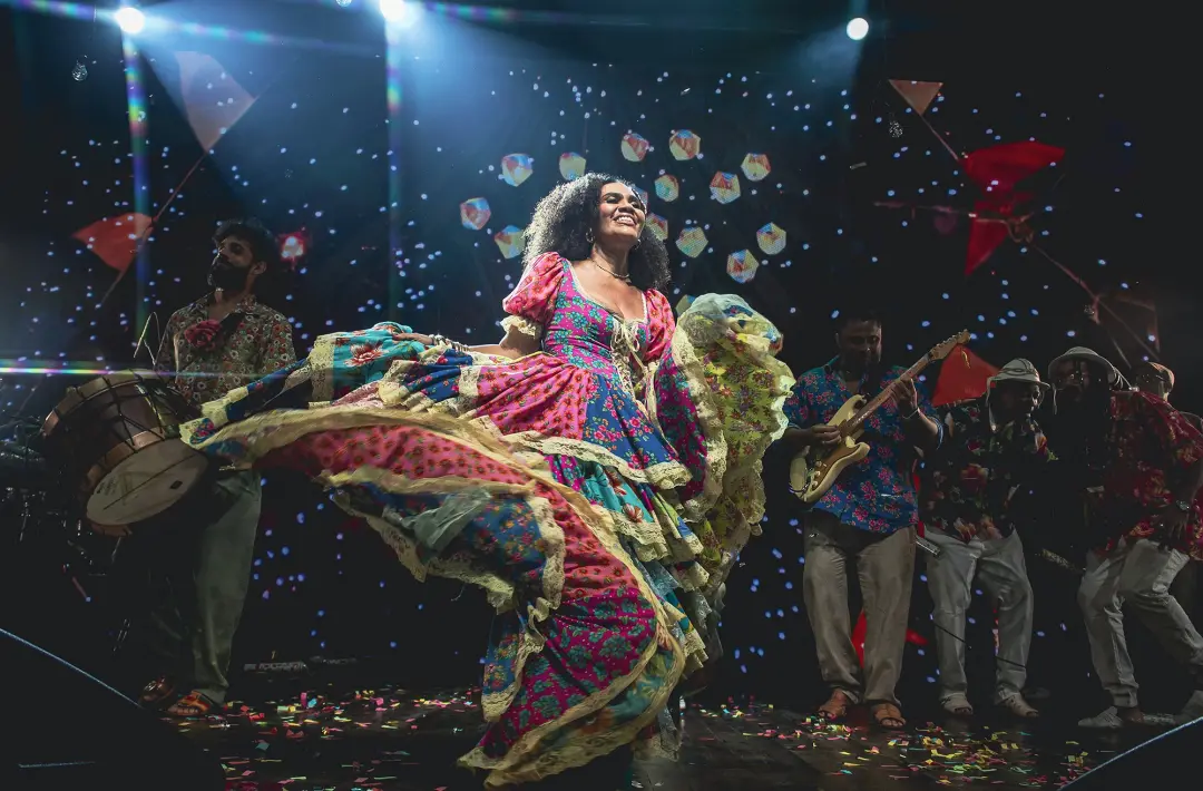 Mariene de Castro estreou o show Cantadeira no Circo Voador, no Rio de Janeiro, levando xotes e baiões do Recôncavo Bai…