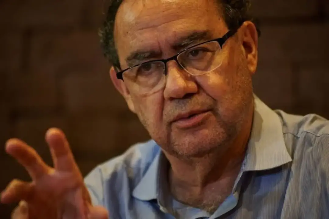Augusto Cury diz que não continua na política depois do 1º turno, com 2,89% dos votos. É um movimento que demonstra res…