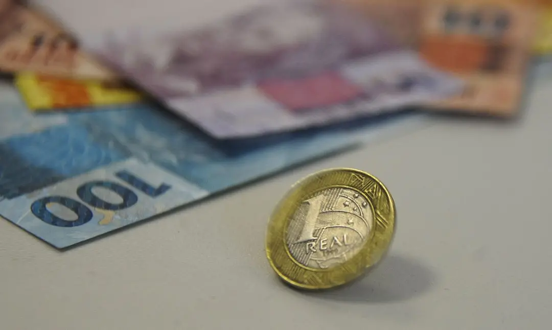 Inflação acima de 5% em 2024 segundo o Focus. A gente tá vendo o IPCA projetado em 5,01%, o que já ultrapassa a meta do…