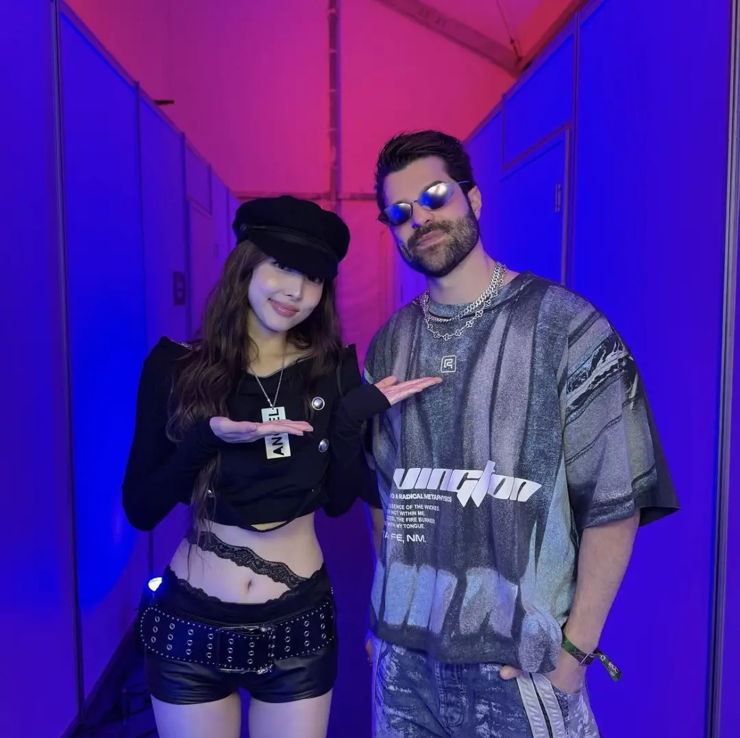 Alok e Nayeon do TWICE apresentaram Bye Bye Inhibitions pela primeira vez na Coreia do Sul durante o set do EDC Korea. …