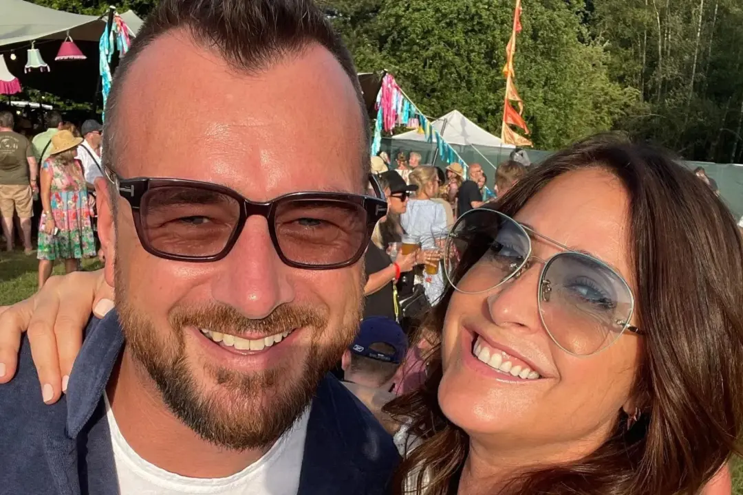 Lisa Snowdon confirmou o término do noivado com George Smart, dizendo que está solteira aos 54 anos. É um momento de en…