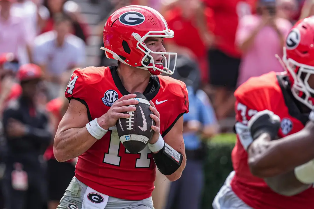 Georgia Bulldogs venceram Vanderbilt de 38 a 14, mostrando domínio na segunda metade do jogo. O desempenho do Gunner St…