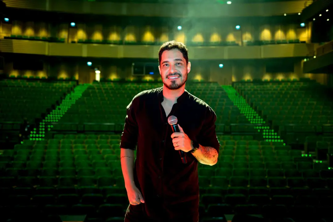Diogo Almeida vai falar sobre os perrengues da educação em Goiânia dia 13 de outubro, no Teatro Rio Vermelho. A ideia d…