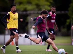 Corinthians celebra a volta de Yuri Alberto mesmo ele estando fora de ritmo. É bom ver o time apoiando o retorno, mas o…