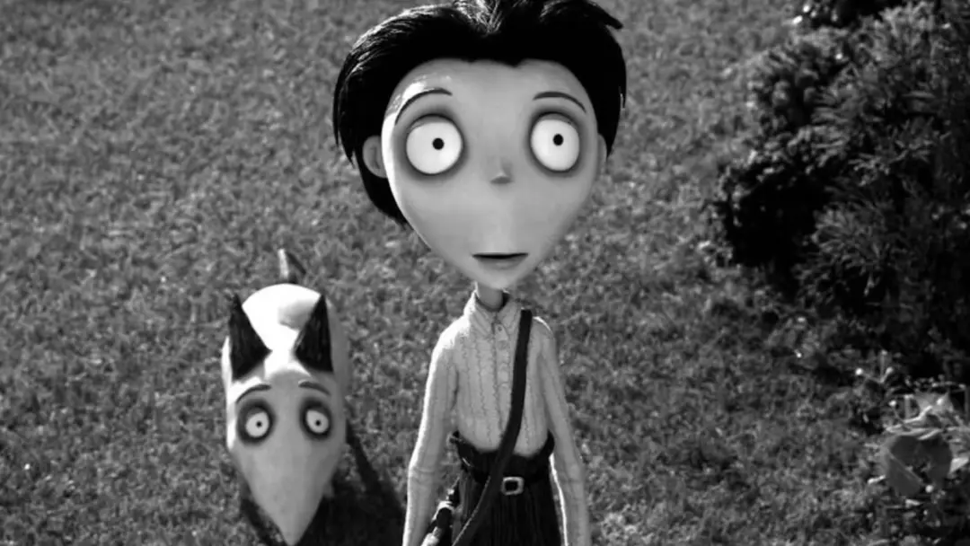 Frankenweenie, curta de Tim Burton de 1984, que foi arquivado na Disney por ser muito estranho e escuro, voltou a ser l…
