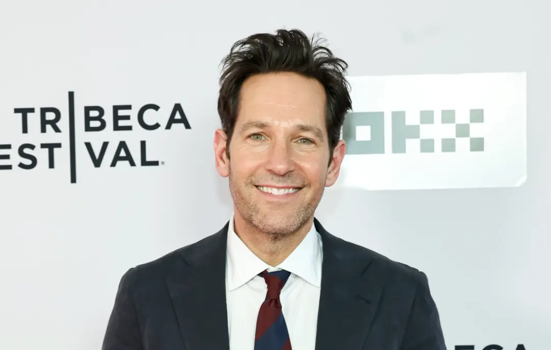 Paul Rudd parou de levar celular para o set de filme, dizendo que são coisas horríveis e que facilitam nossa destruicao…