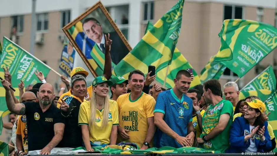 PL de Flavio conquista cinco governos e família do candidato elege senadores e deputados no Senado e Câmara. É um avanç…