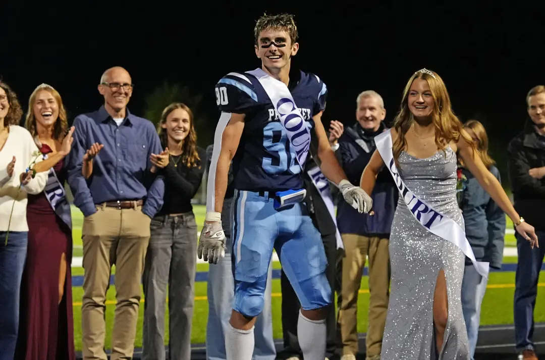 Jace Shaw teve uma noite completa em Petoskey contra Gaylord, sendo destaque defensivo e de special teams no jogo de 42…