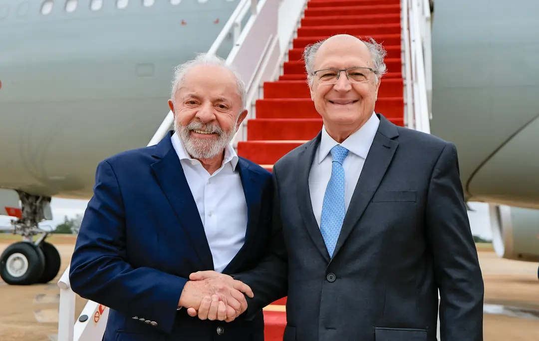 45% para Lula e 47% para Flávio Bolsonaro, resultado parcial aponta disputa de segundo turno. A chance de liquidar na p…