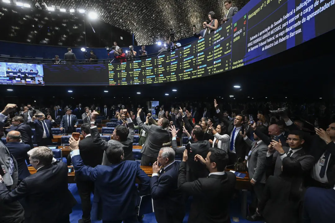 Senado tem 108 suplentes vinculados aos 54 senadores eleitos em 2026. É um mecanismo previsto para preencher cadeiras e…
