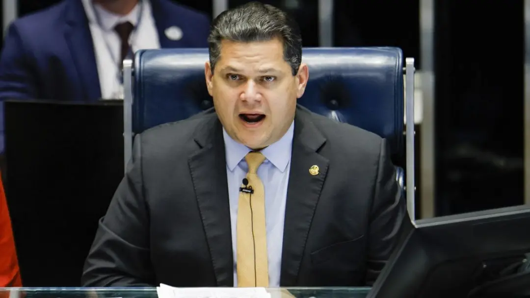 No Amapá, Clécio Luís perdeu a disputa pelo governo para Furlan, eleito com 281.595 votos. A democracia exige serenidad…