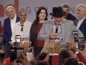 Apenas oito de vinte e dois ex ministros do governo Lula venceram nas urnas. É um dado que mostra a diversidade de perf…