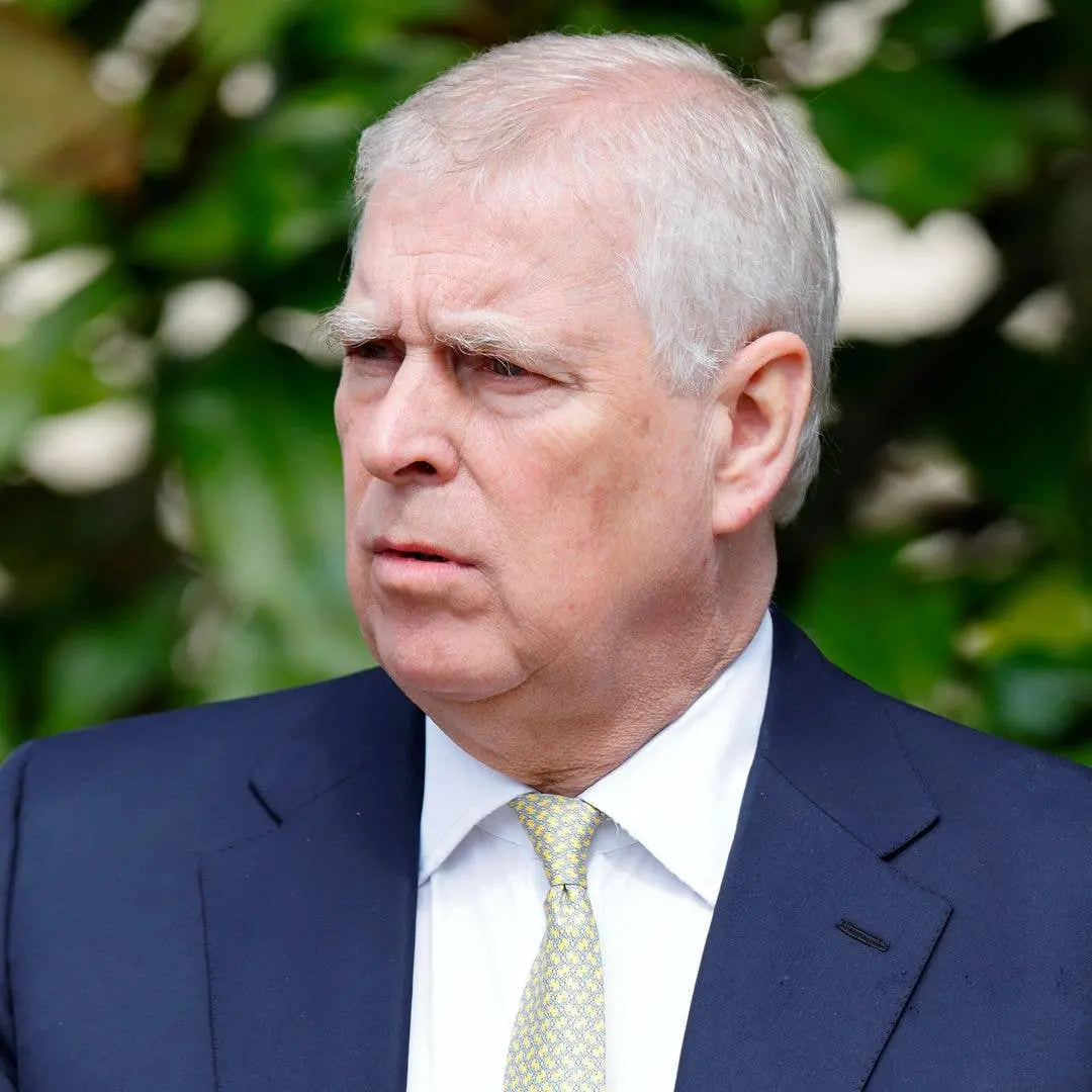 Andrew Mountbatten-Windsor vai processar a Thames Valley Police por supostas ilegalidades nas buscas em suas residência…