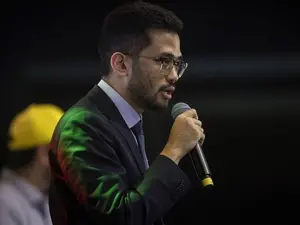 Kim Kataguiri renega a promessa de renunciar se Renan Santos tivesse 3 por cento dos votos. Ponderar esses movimentos p…