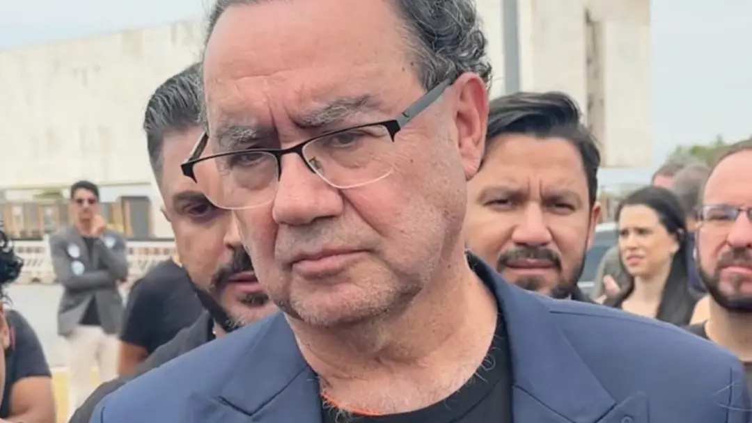 Augusto Cury se silencia sobre quem disputará o segundo turno, depois de ficar em terceiro com 2,89% dos votos válidos.…