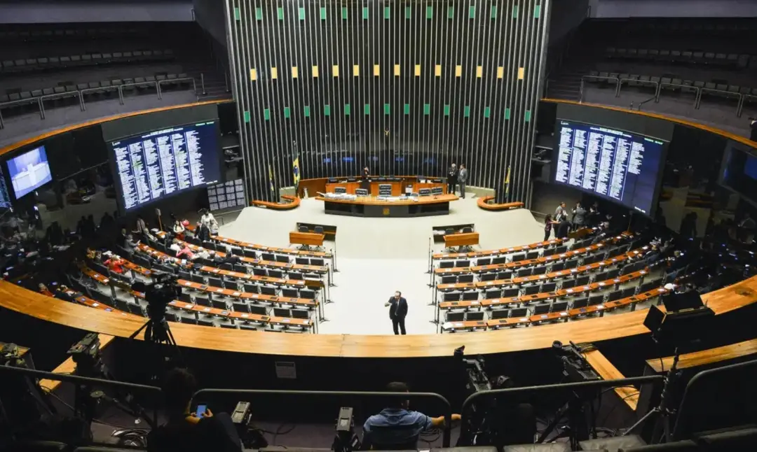 75 deputados pelo PL e 46 pelo PT já foram eleitos na Câmara. Ver o desempenho assim mostra a força das bancadas em cad…
