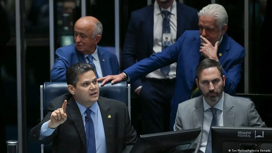 Partido de Flávio dobrou a representação no Senado, onde avaliam indicações e impeachments do STF. Isso muda o cenário …