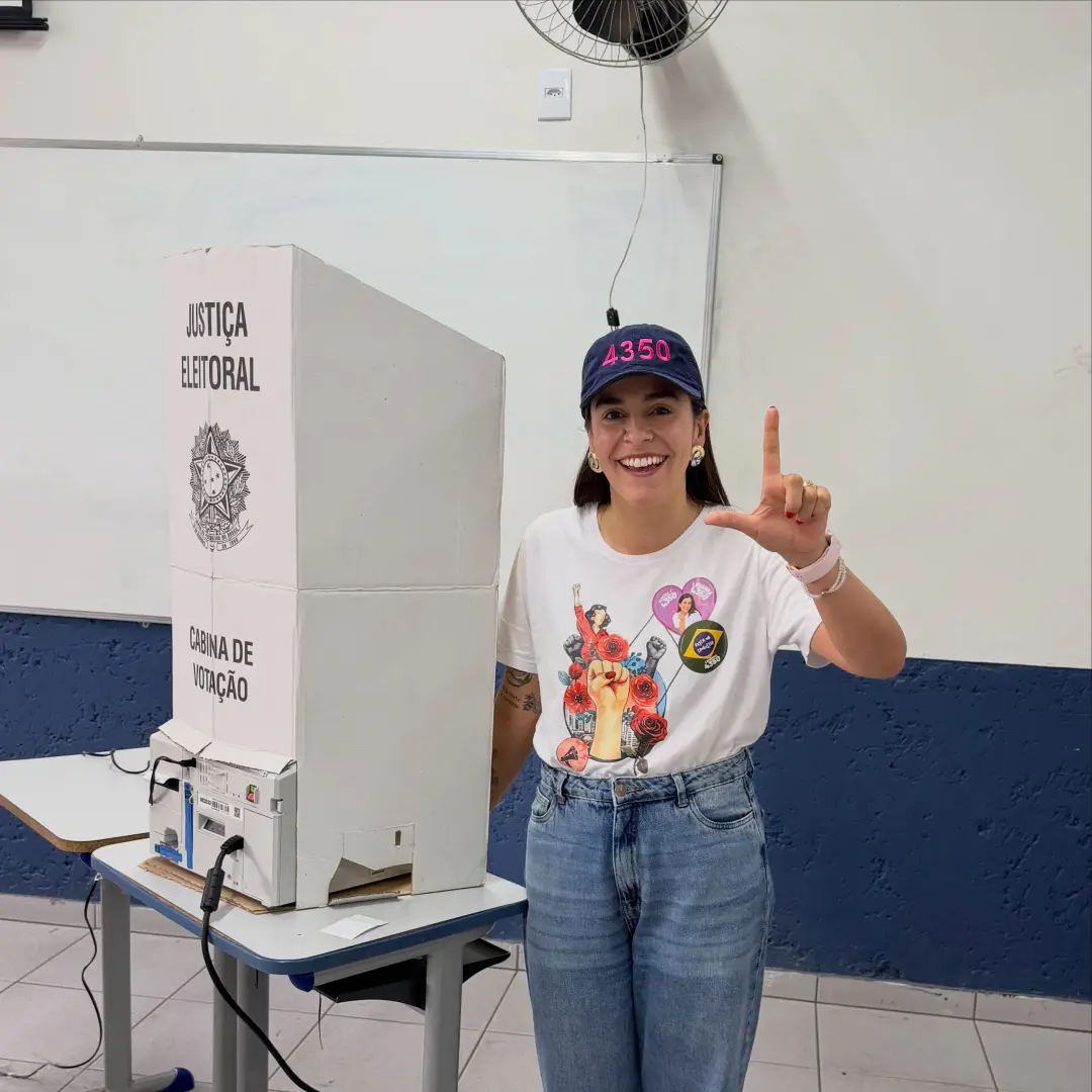 Lohanna França foi eleita deputada federal com 107.213 votos, e ela fala sobre o respeito às mulheres e a educação. É i…