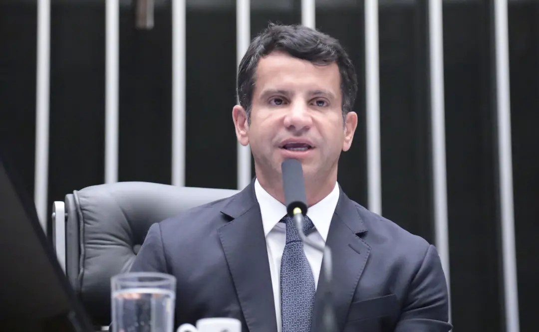 PL levou 15 vagas na bancada do Rio de Janeiro, quase o dobro das 8 da federação do PT. O PL teve um resultado bem fort…