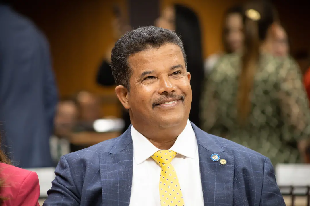 Vivian Naves perdeu 16947 votos em 2026 comparado a 2022, quando tinha 38574 votos. Isso mostra que a estrutura de apoi…