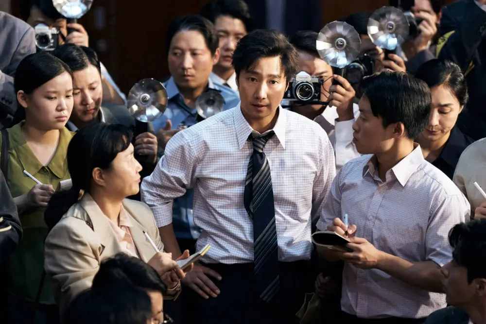 A DGK deu apoio à equipe do filme The Assassin, do diretor Hur Jin-ho, enquanto a raiva política atinge o elenco. O con…