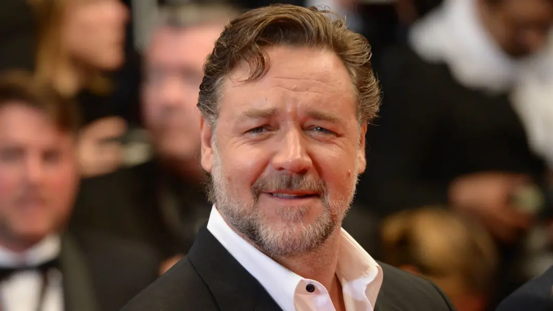 Russell Crowe, ator premiado, consolidou seu filme R com status de destaque em streaming. Gosto que produções com histó…