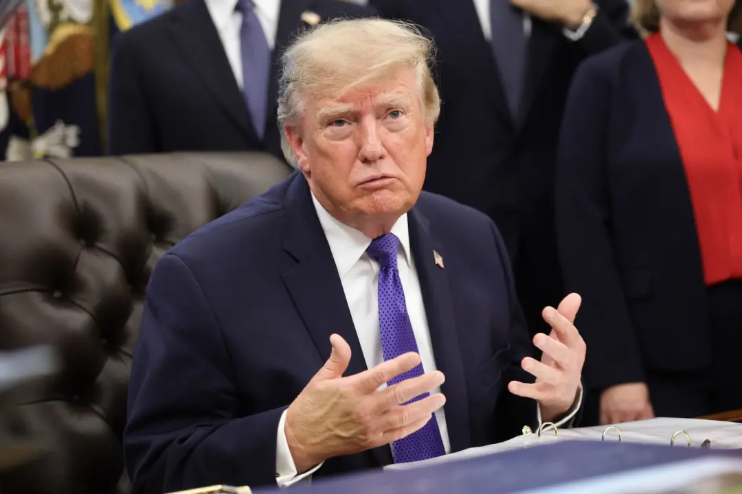 Trump promete enviar cheques de quase 100 dólares para mais de 20 milhões de idosos para ajudar com o Medicare Part B. …
