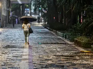 Chuvas fortes estão previstas para o Sul e Sudeste por causa de uma frente fria. A intensidade dessas precipitações mud…