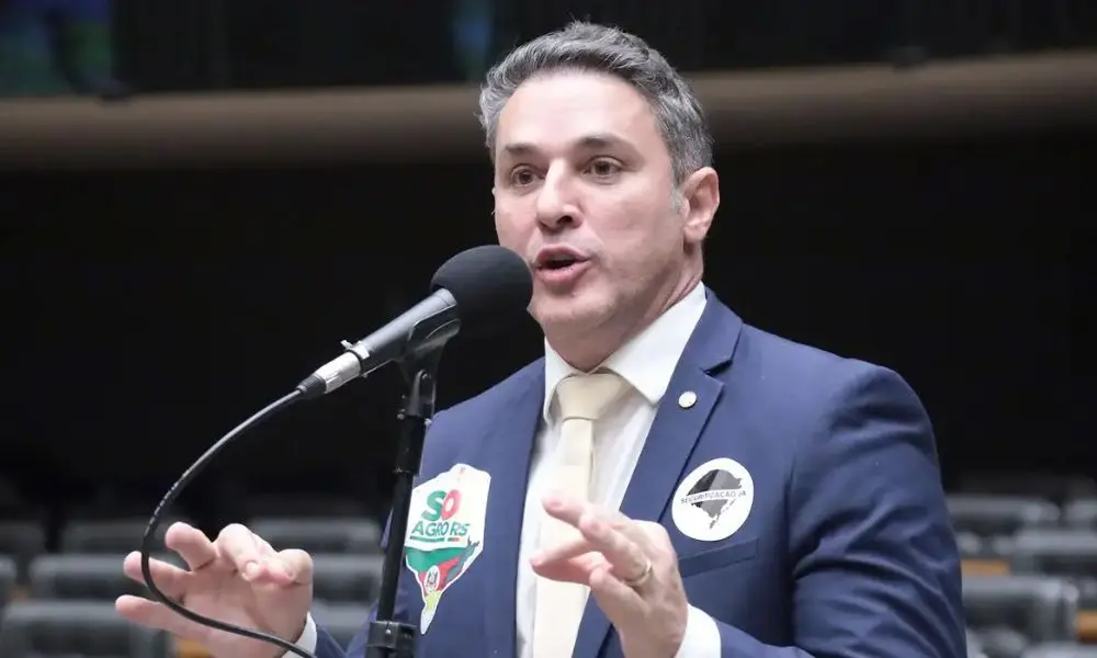 Luciano Zucco foi eleito governador do Rio Grande do Sul com 58,05% dos votos no primeiro turno. É um político com base…