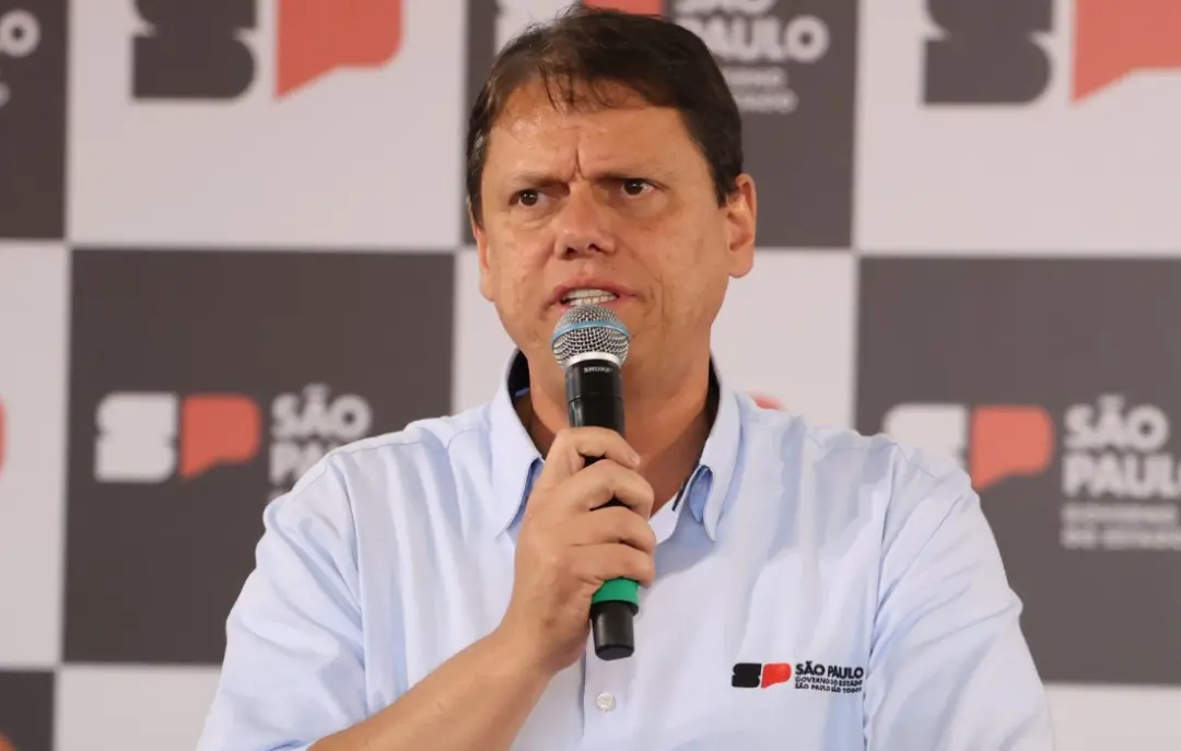 São Paulo vai ser decisivo para eleger Flávio Bolsonaro no segundo turno, disse Tarcísio de Freitas após sua reeleição …