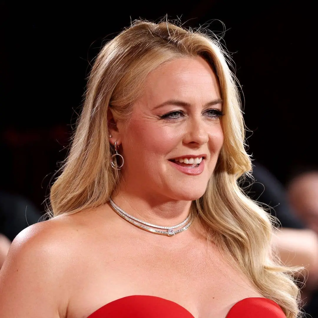 Alicia Silverstone fez 50 anos, e o filho dela Bear, de 15 anos, já tá grande. É legal ver essas mudanças na vida das p…