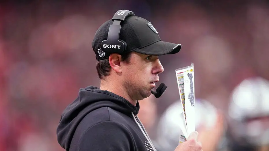 Klint Kubiak previu vitória dos Raiders sobre Chiefs no intervalo, mas o placar final foi 30 a 27 para os Chiefs. Acho …